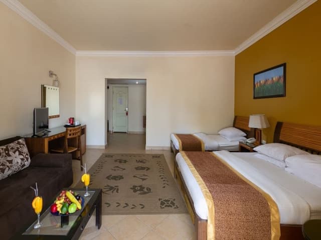 Family Room, 2 Bedrooms