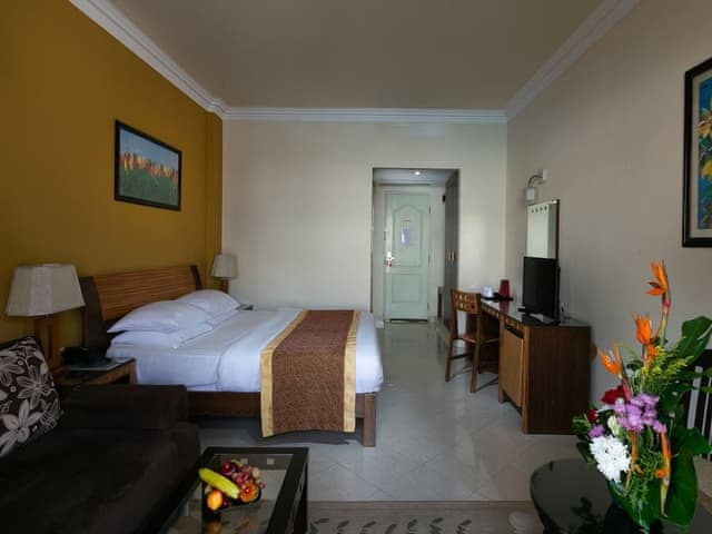 Family Room, 2 Bedrooms