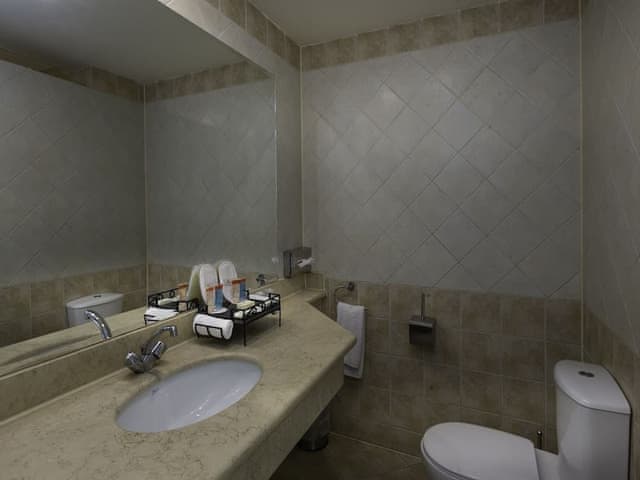 Family Room, 2 Bedrooms