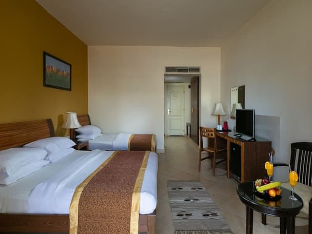 Superior Room, Pool View