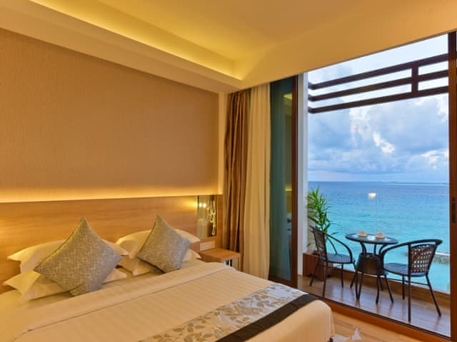 Deluxe Double Room with Balcony and Sea View