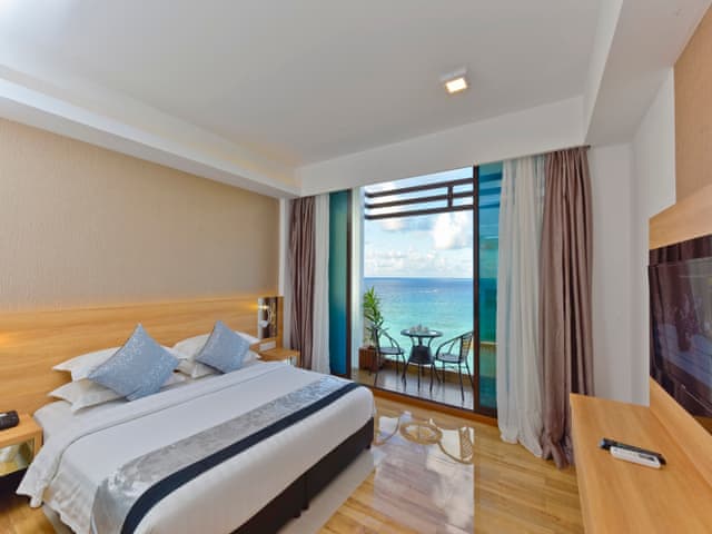 Deluxe Double Room with Balcony and Sea View
