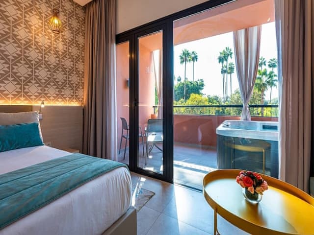 Double Room Jacuzzi with Balcony