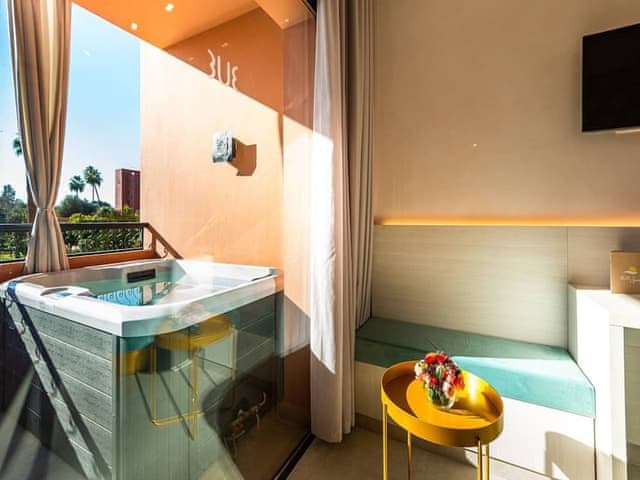 Double Room Jacuzzi with Balcony
