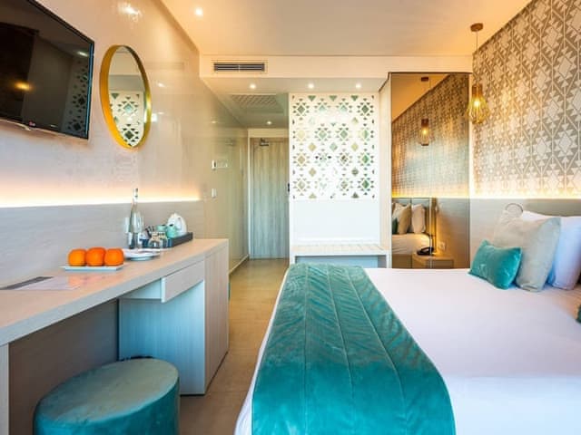 Double Room Jacuzzi with Balcony