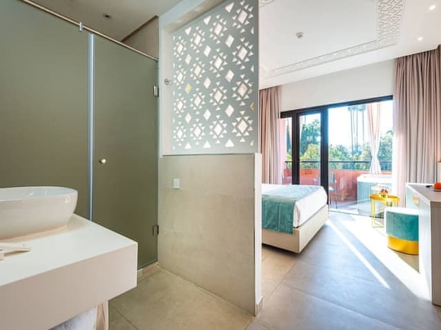 Double Room Jacuzzi with Balcony
