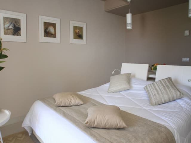 Superior Single Sea View