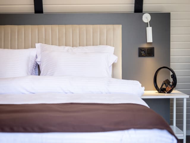 Jakuzili Superior Bahçe Bungalovu (Termal Sulu)