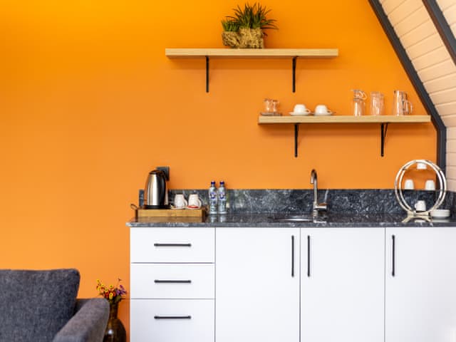 Jakuzili Superior Bahçe Bungalovu (Termal Sulu)