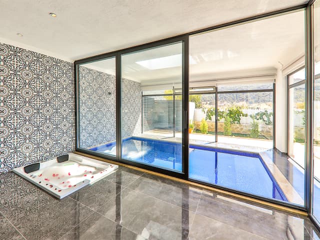 Havuzlu 1 yatak odalı Villa