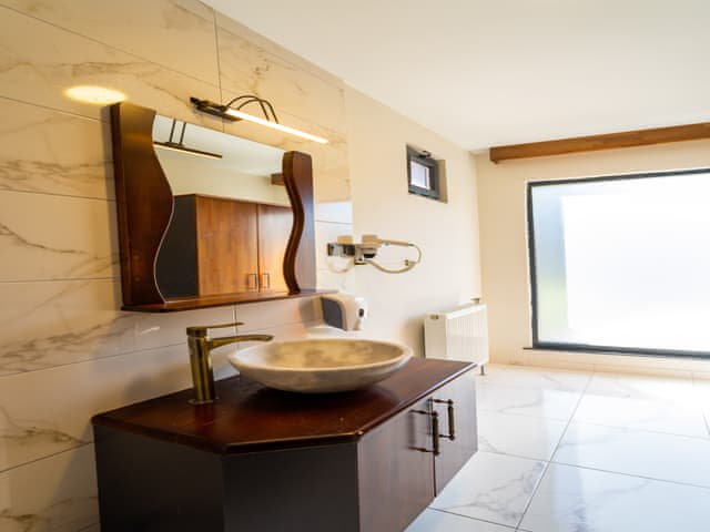 Standart Balkonlu Çift Kişilik Oda