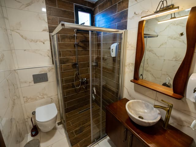 Standart Balkonlu Çift Kişilik Oda