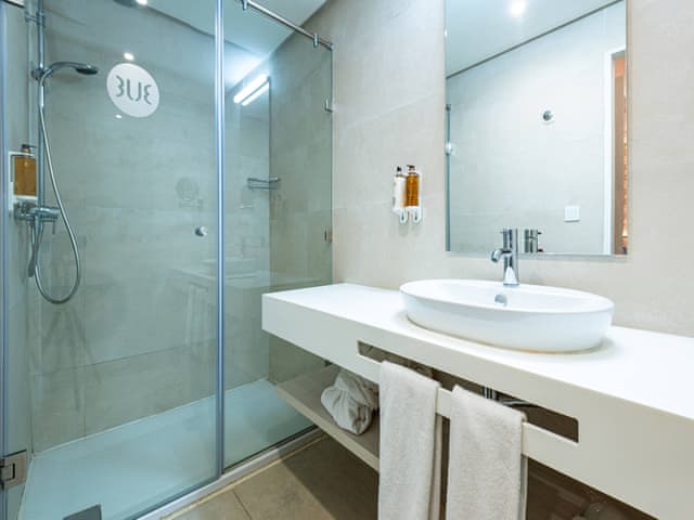 Double Room Jacuzzi with No Balcony