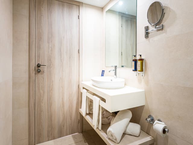 Junior Suite Jacuzzi Pool View