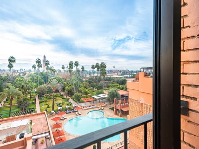 Junior Suite Jacuzzi Pool View