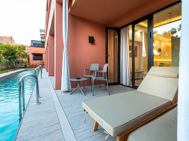 Junior Suite Swim Up