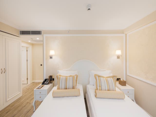 Superior İki Yataklı Oda