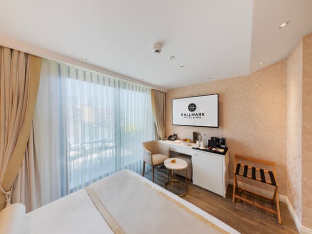 Superior Teras King Bed