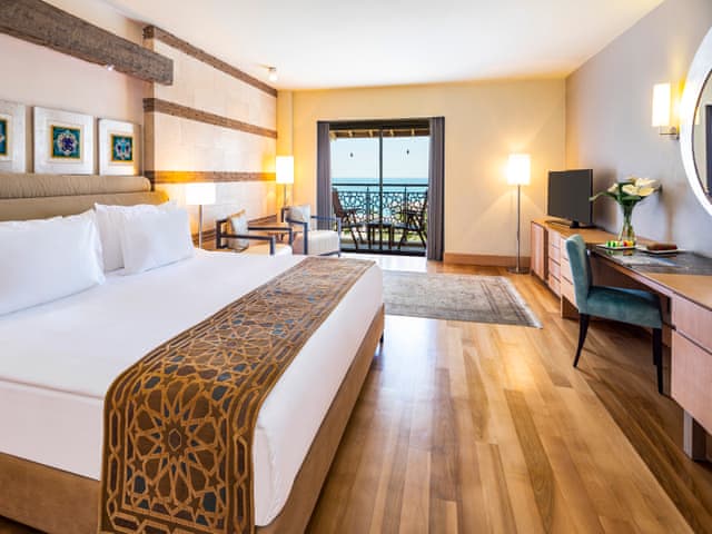 Deluxe Room, 1 King Bed, Sea View