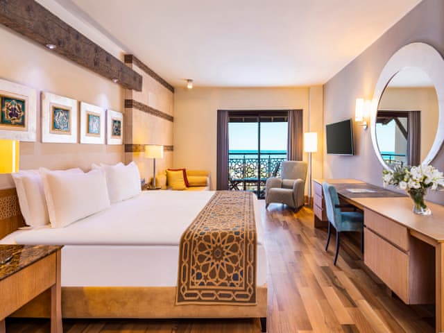 Deluxe Room, 1 King Bed, Sea View