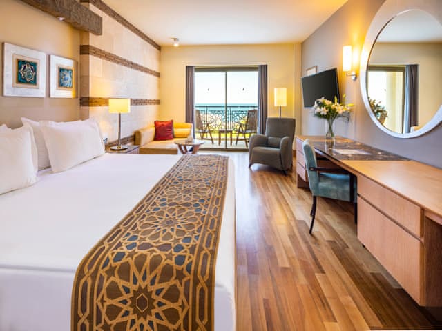 Deluxe Room, 1 King Bed, Sea View