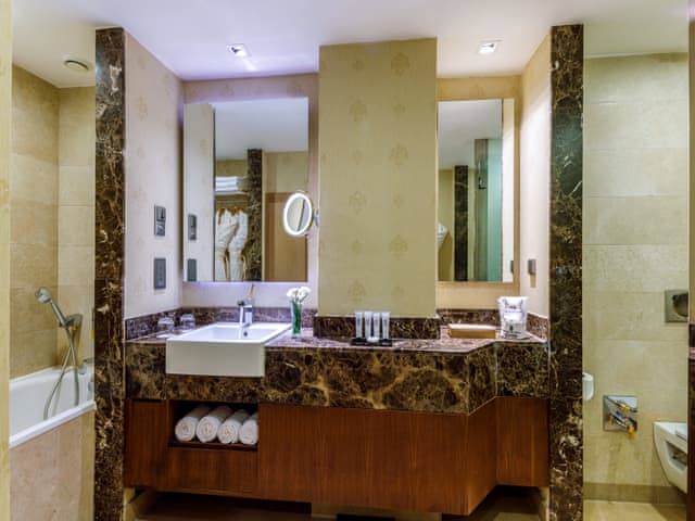 Suite, 1 King Bed, Sea View