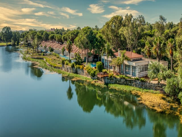Presidential Villa, Multiple Beds (Presidential Villa)