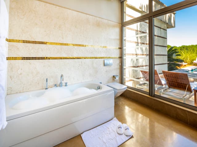 Presidential Villa, Multiple Beds (Presidential Villa)