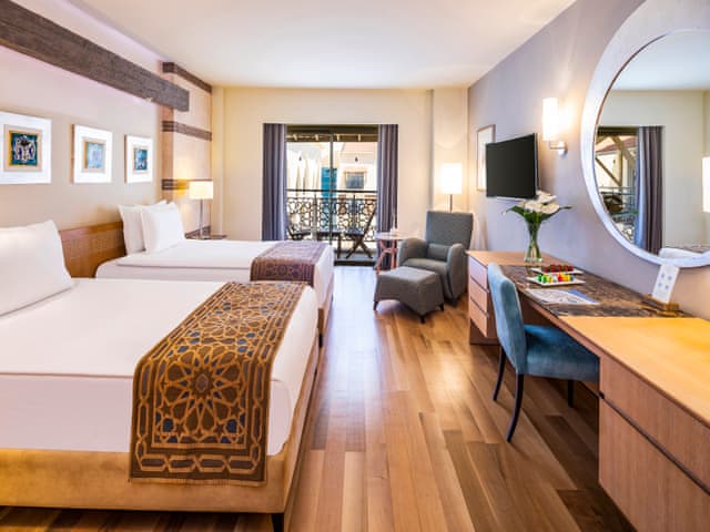 Suite, 1 King Bed, Sea View