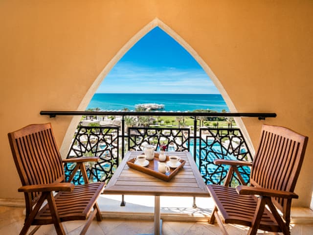 Suite, 1 King Bed, Sea View