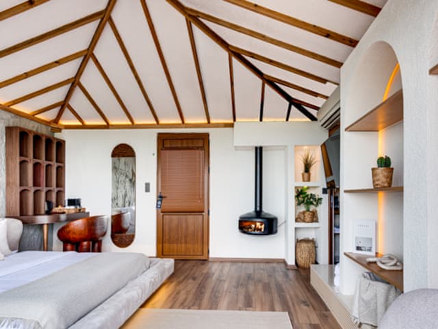 Delüks Süit Jakuzili 25