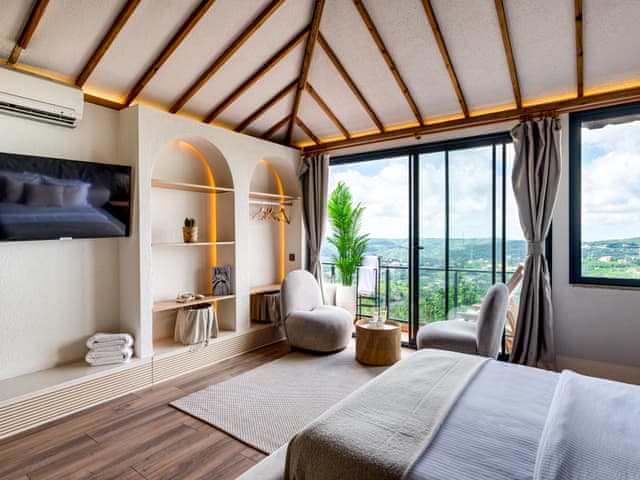 Delüks Süit Jakuzili 25