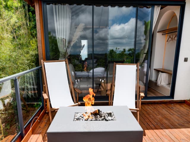 VIP Delüks Süit Jakuzili 8-9