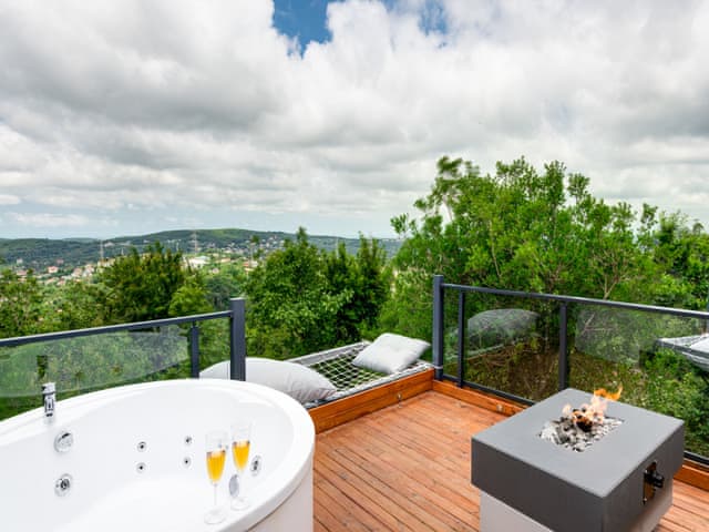 VIP Delüks Süit Jakuzili 8-9