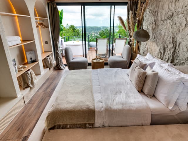 VIP Delüks Süit Jakuzili 8-9