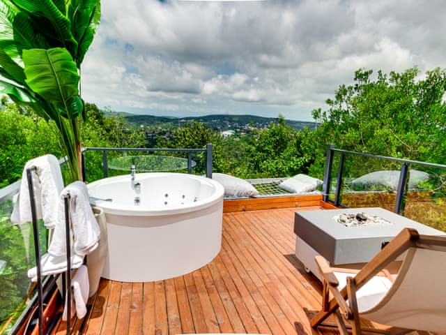 VIP Delüks Süit Jakuzili 8-9