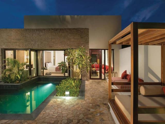 One Bedroom Lagoon View Pool Villa