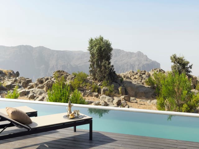One Bedroom Cliff Pool Villa -