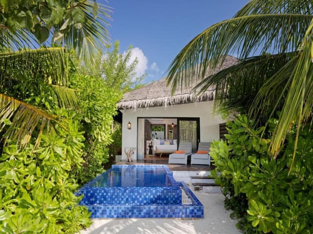 Havuzlu Plaj Villası