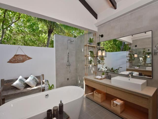 Havuzlu Plaj Villası