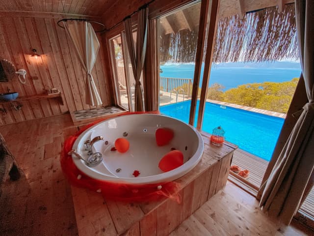 Elysium Deniz Manzaralı Suite