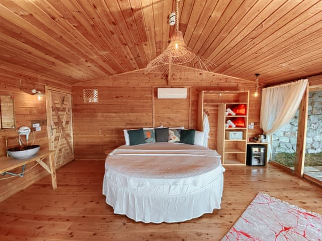 Azure Deniz Manzaralı Suite