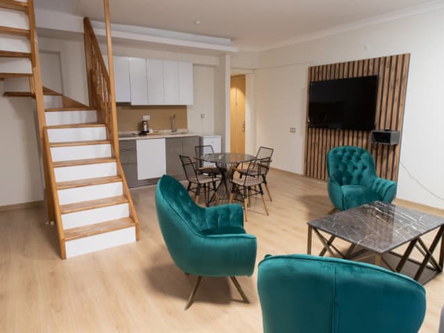 Delüks Dört Kişilik Oda