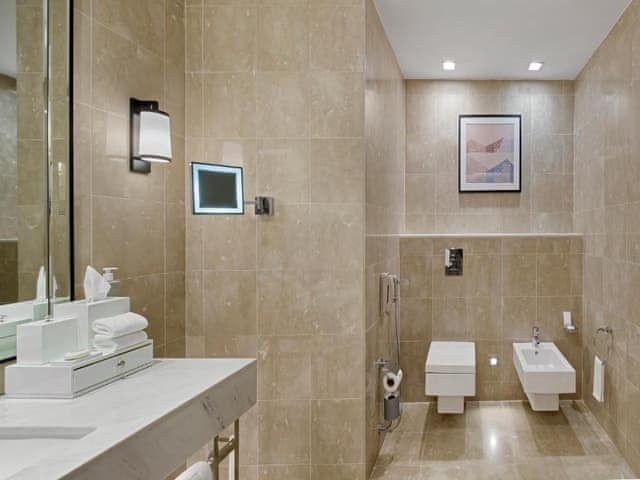 Delüks Oda, Tek Kişilik İki Yataklı, Kısmen Kabe Manzaralı