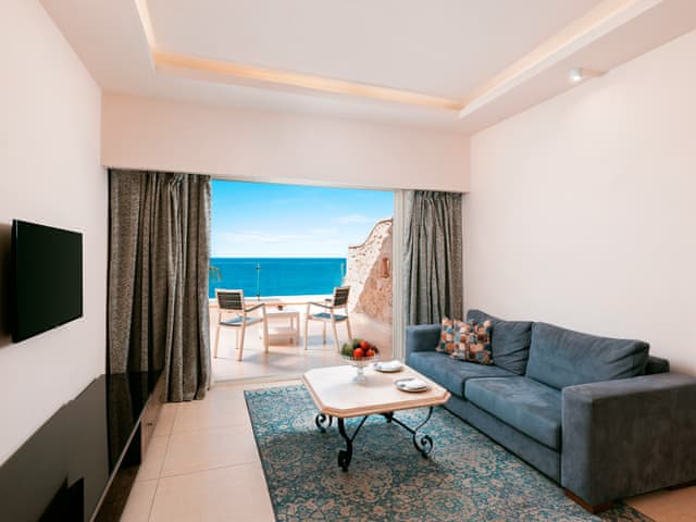 Superior Room Sea View (2 Adults+2 Children)