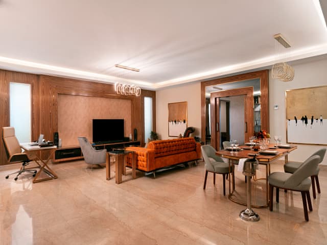 Royal Jacuzzi Suite with Sea View