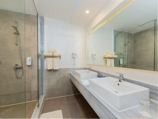 Bungalow Triple Pool View (3 Adults + 1 Child)