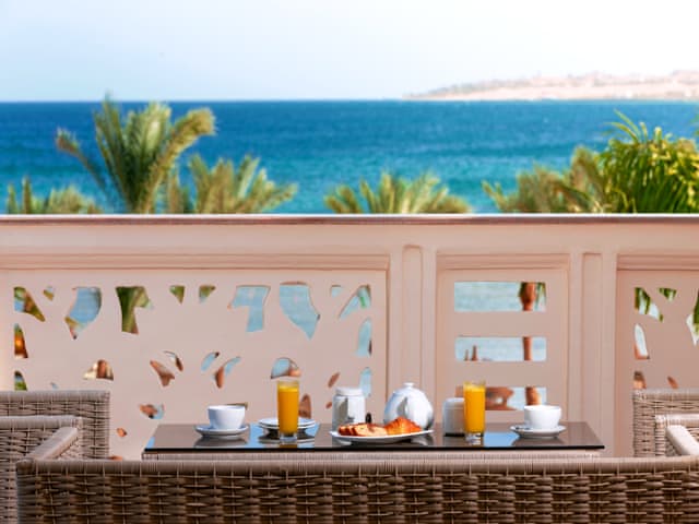 Jacuzzi Suite with Sea and Pool View