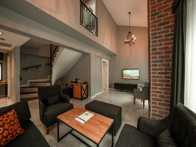 3+1 Family Suite Villa (Private Garden and Pool)