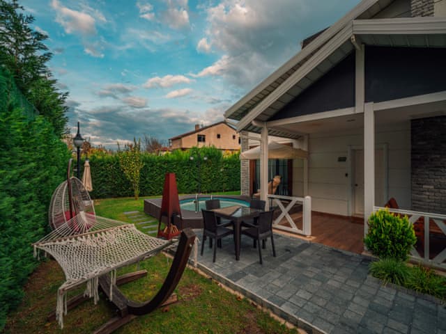 3+1 Family Suite Villa (Private Garden and Pool)